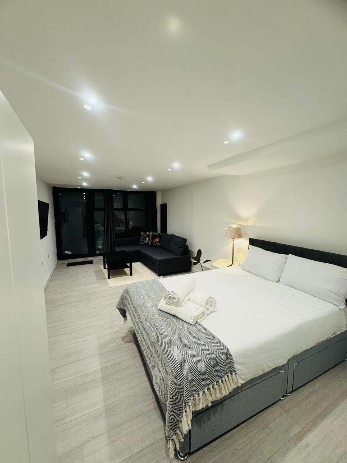 Large In Marylebone Londra